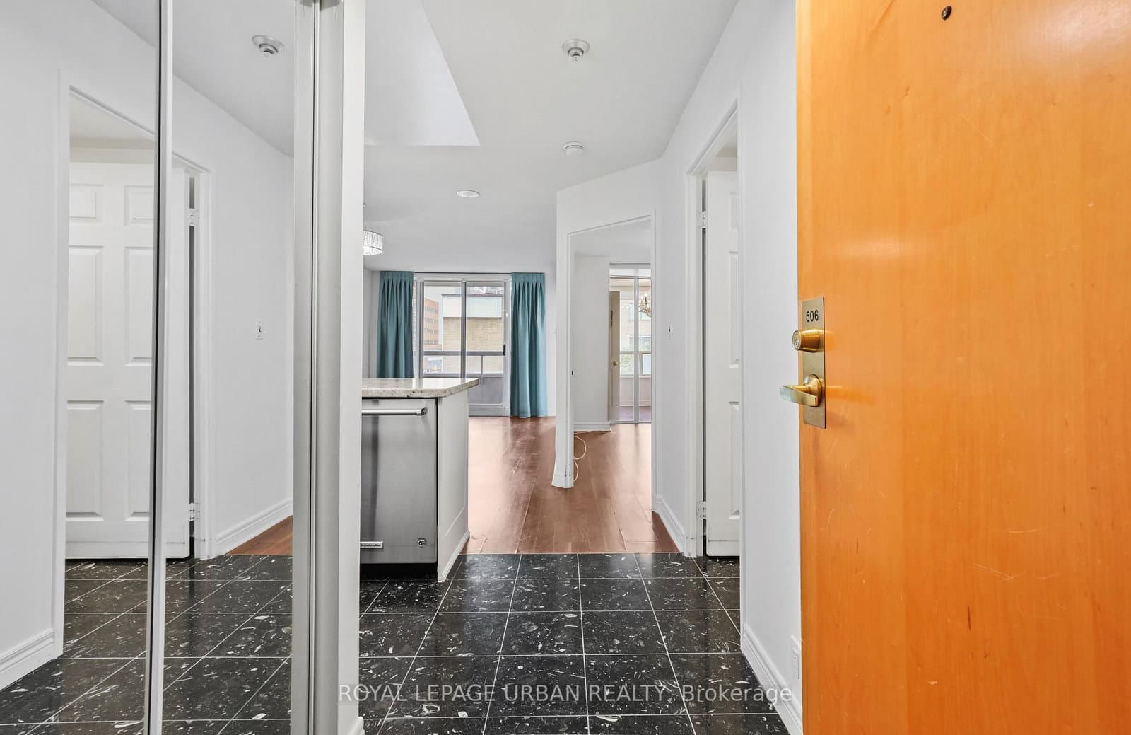 43 Eglinton Avenue E, Unit 506 thumbnail 2