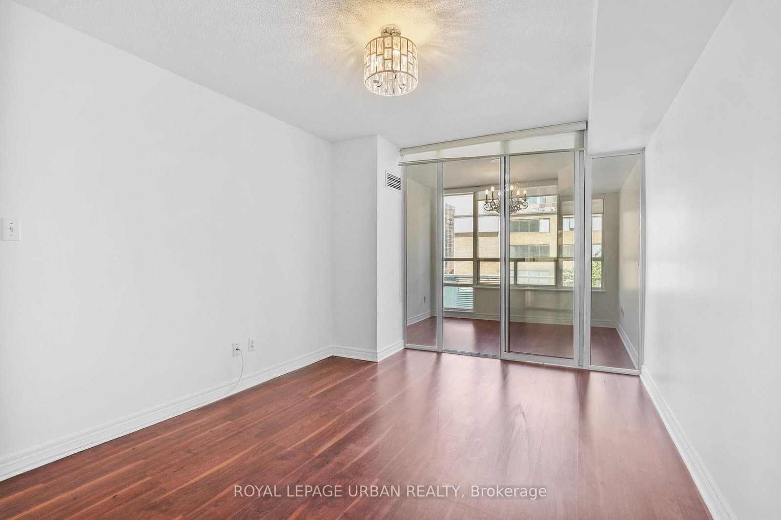 43 Eglinton Avenue E, Unit 506 thumbnail 21