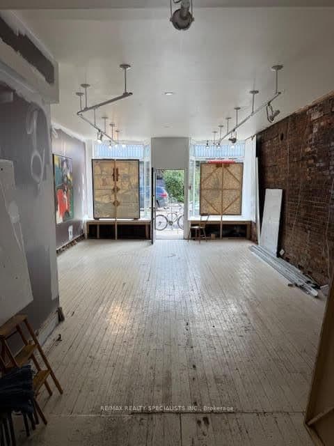 1052 Bathurst Street thumbnail 2