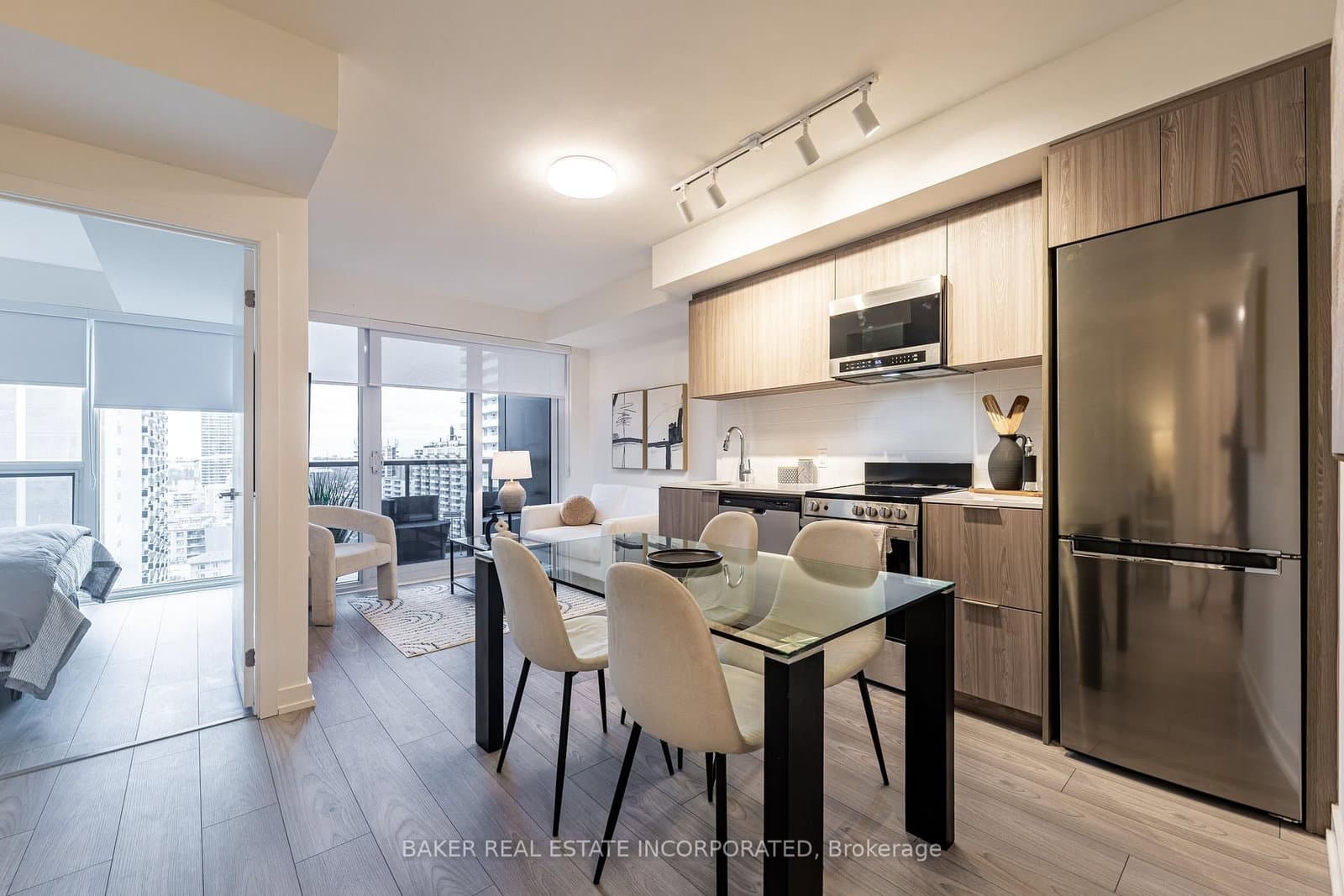223 Redpath Avenue, Unit 807 thumbnail 16