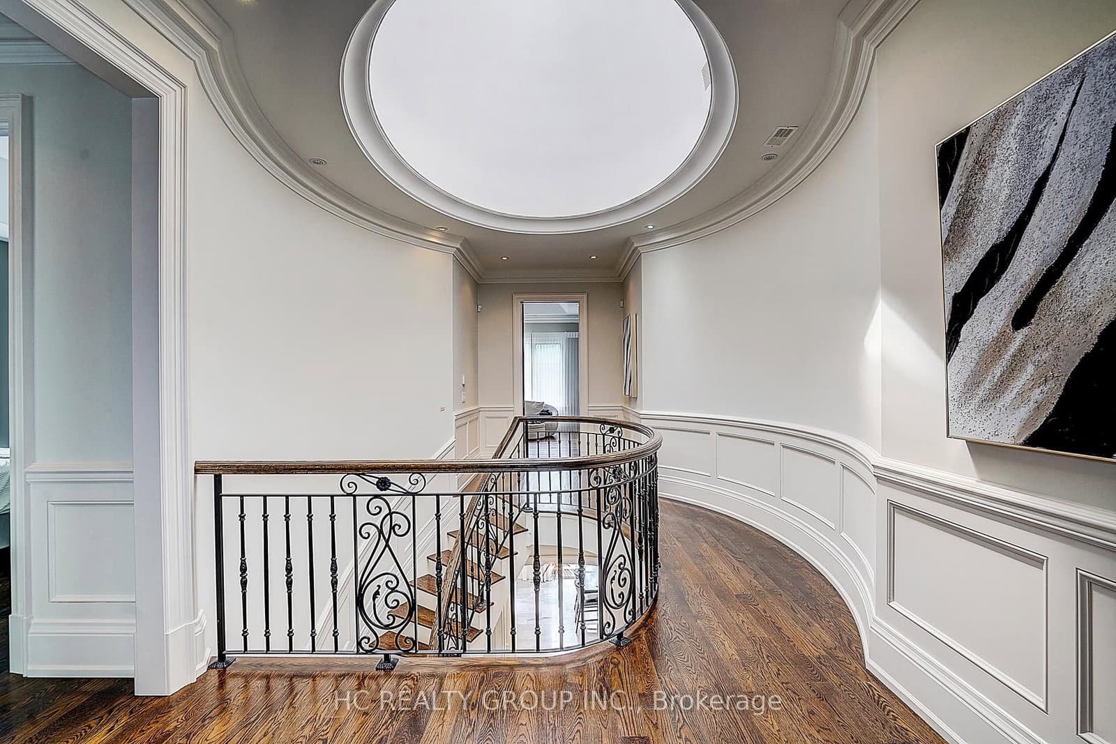 119 Strathallan Boulevard thumbnail 25