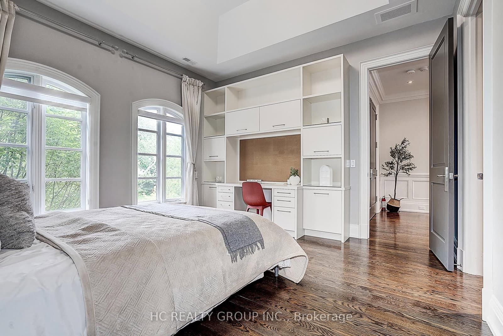 119 Strathallan Boulevard thumbnail 40