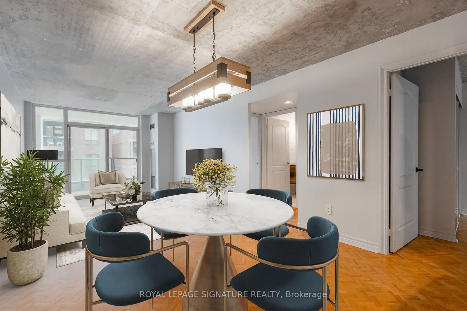 #606 - 30 Hayden Street