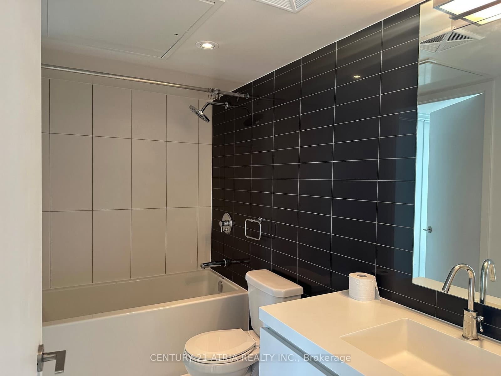 75 Queens Wharf Road, Unit 1608 thumbnail 16