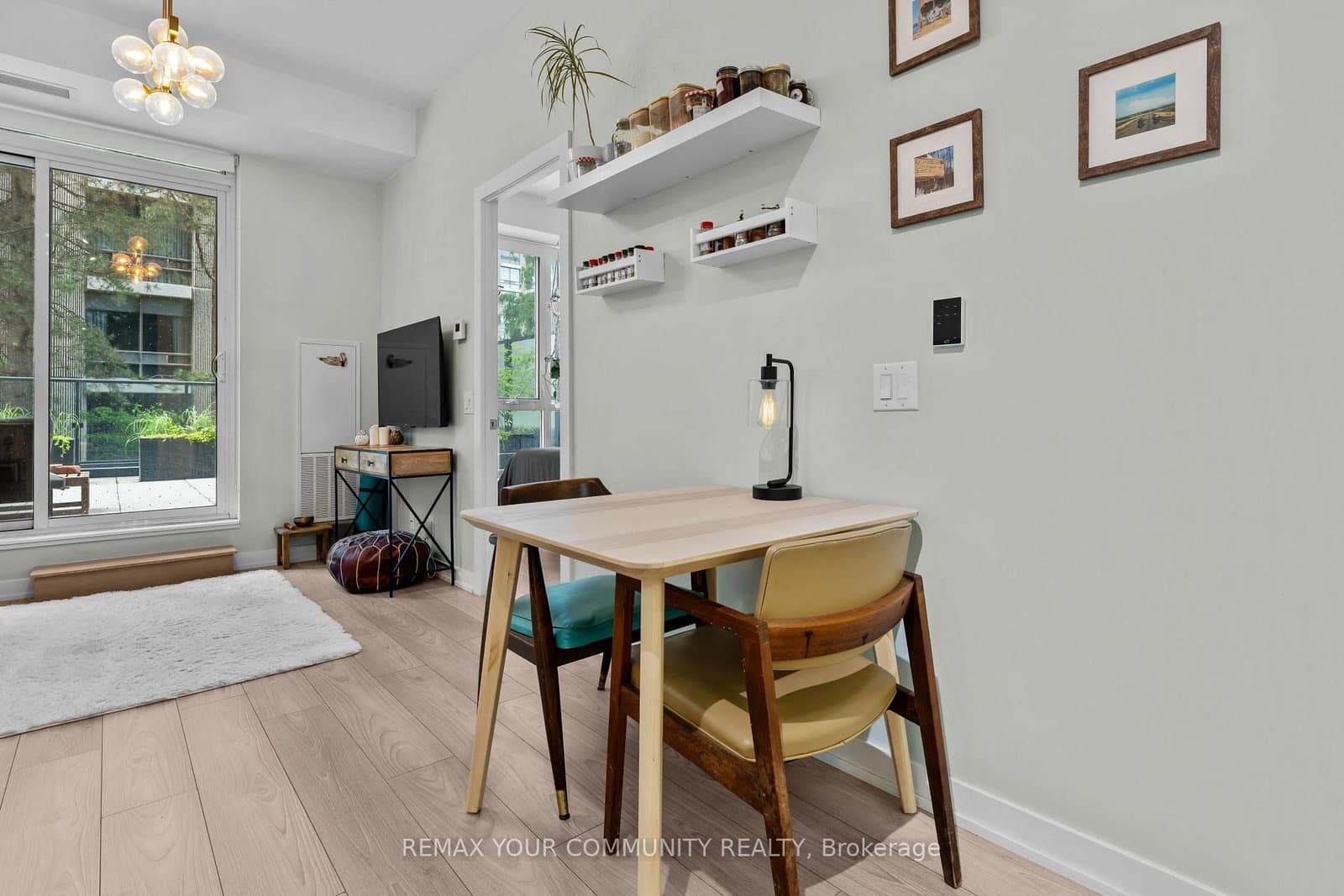609 Avenue Road, Unit 201 thumbnail 12