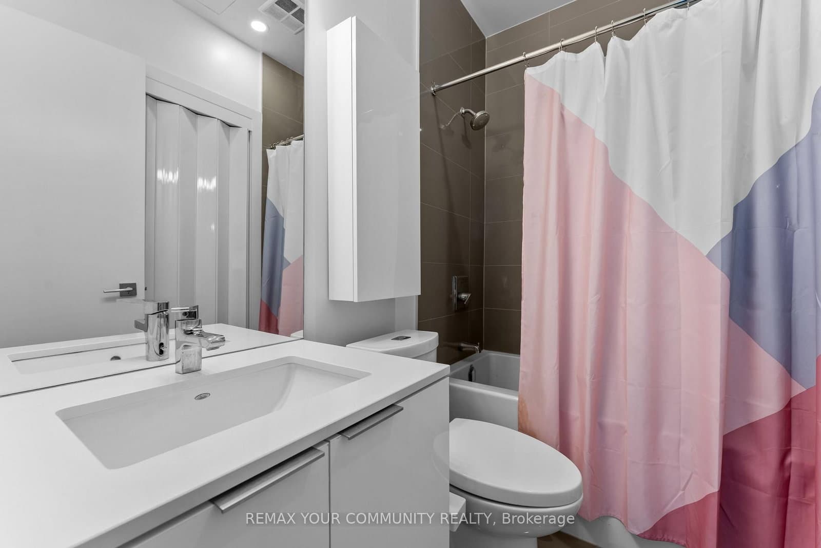 609 Avenue Road, Unit 201 thumbnail 21