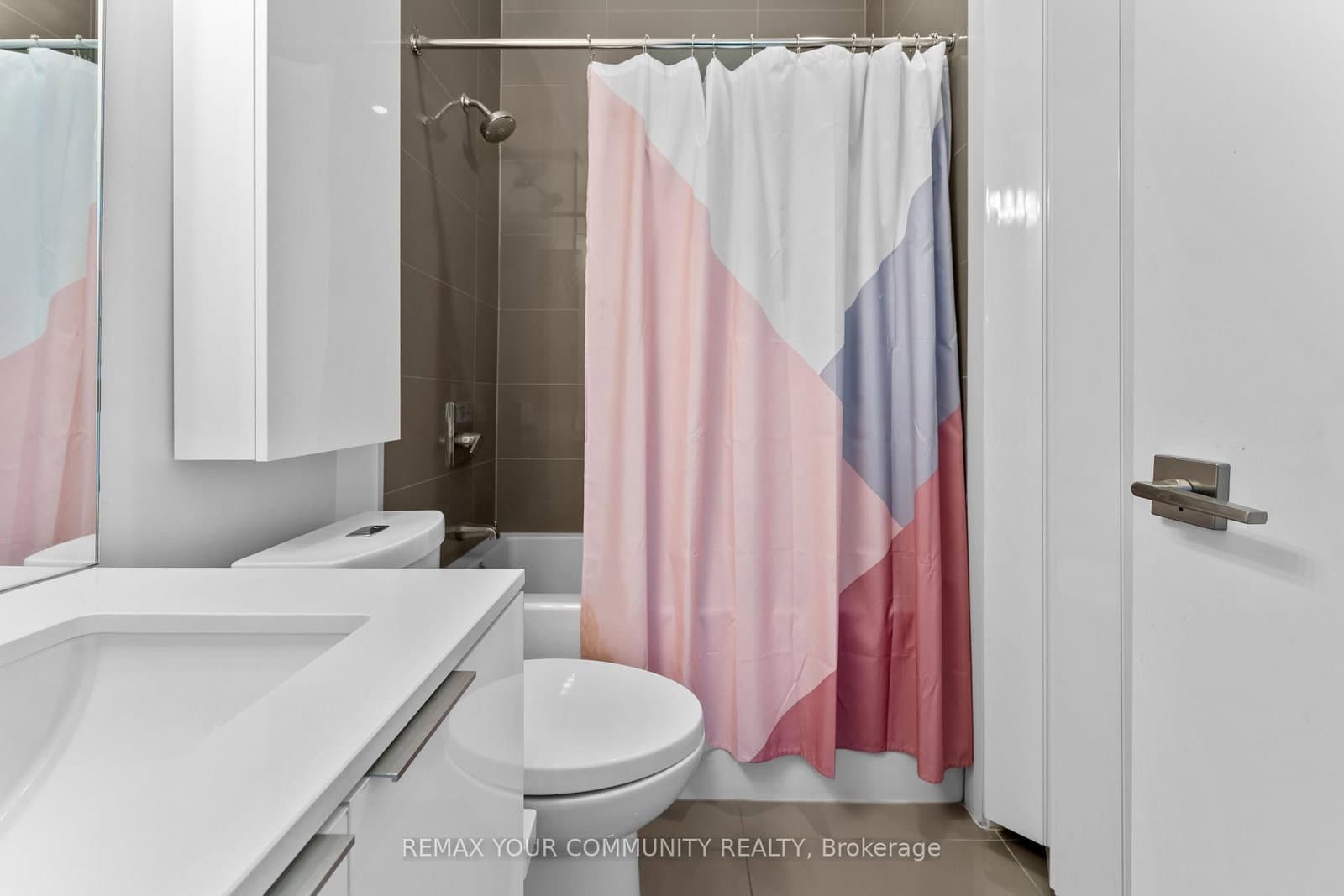 609 Avenue Road, Unit 201 thumbnail 22