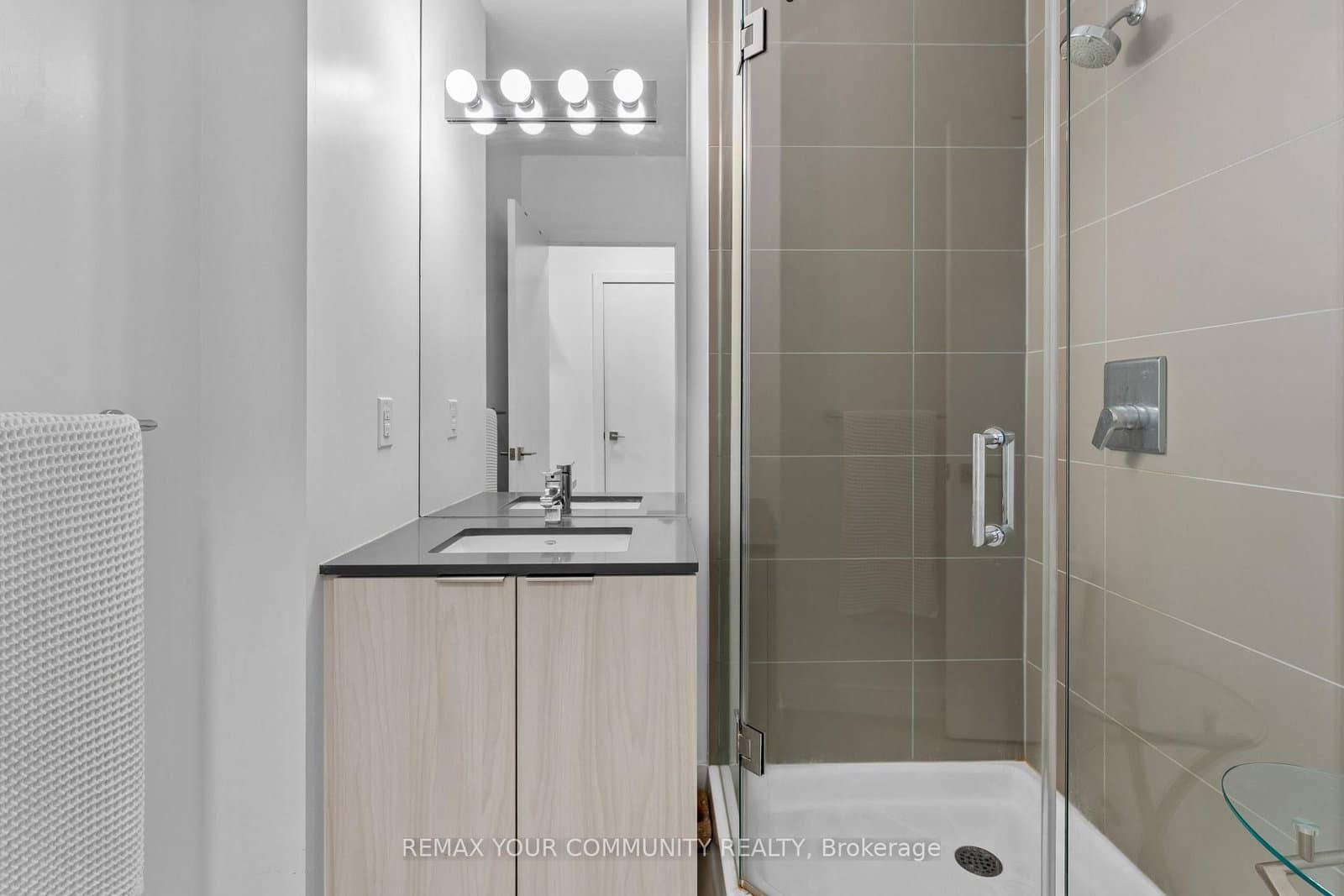 609 Avenue Road, Unit 201 thumbnail 5