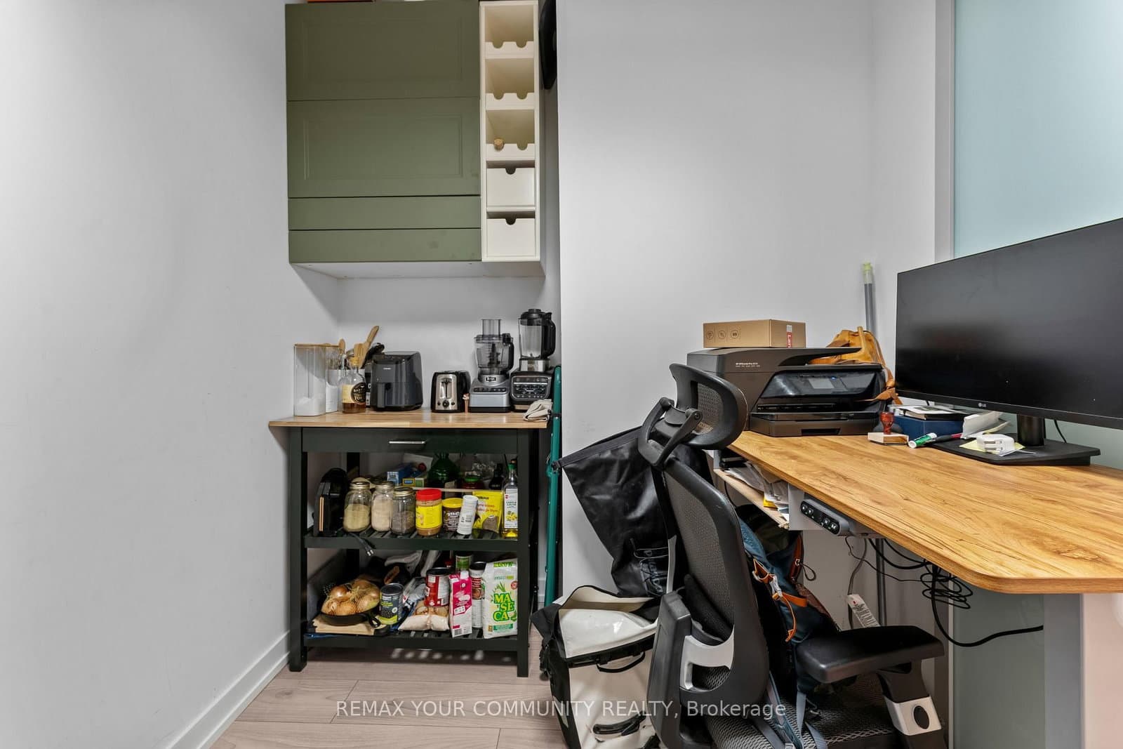 609 Avenue Road, Unit 201 thumbnail 9