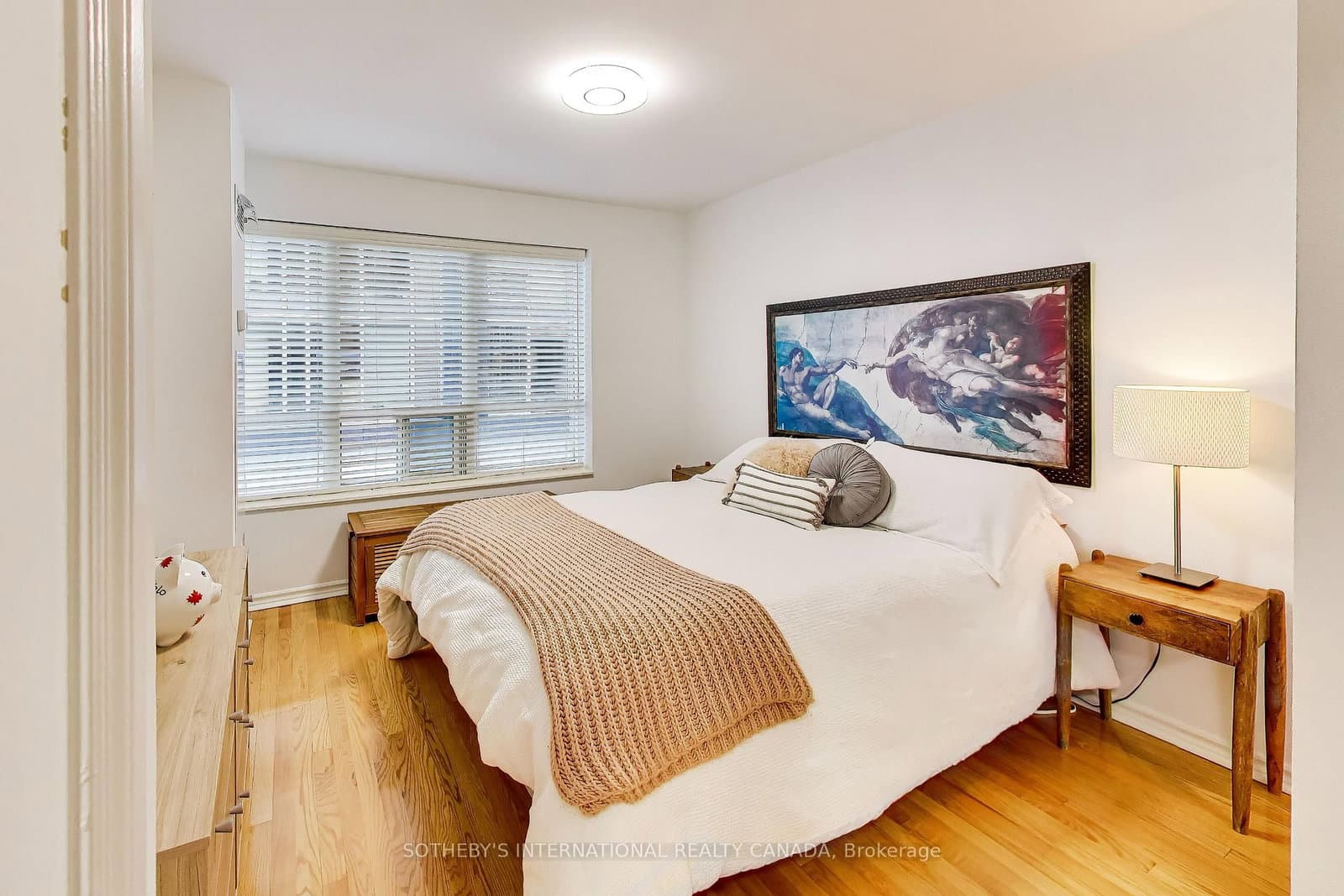270 Wellington Street W, Unit 1005 thumbnail 15
