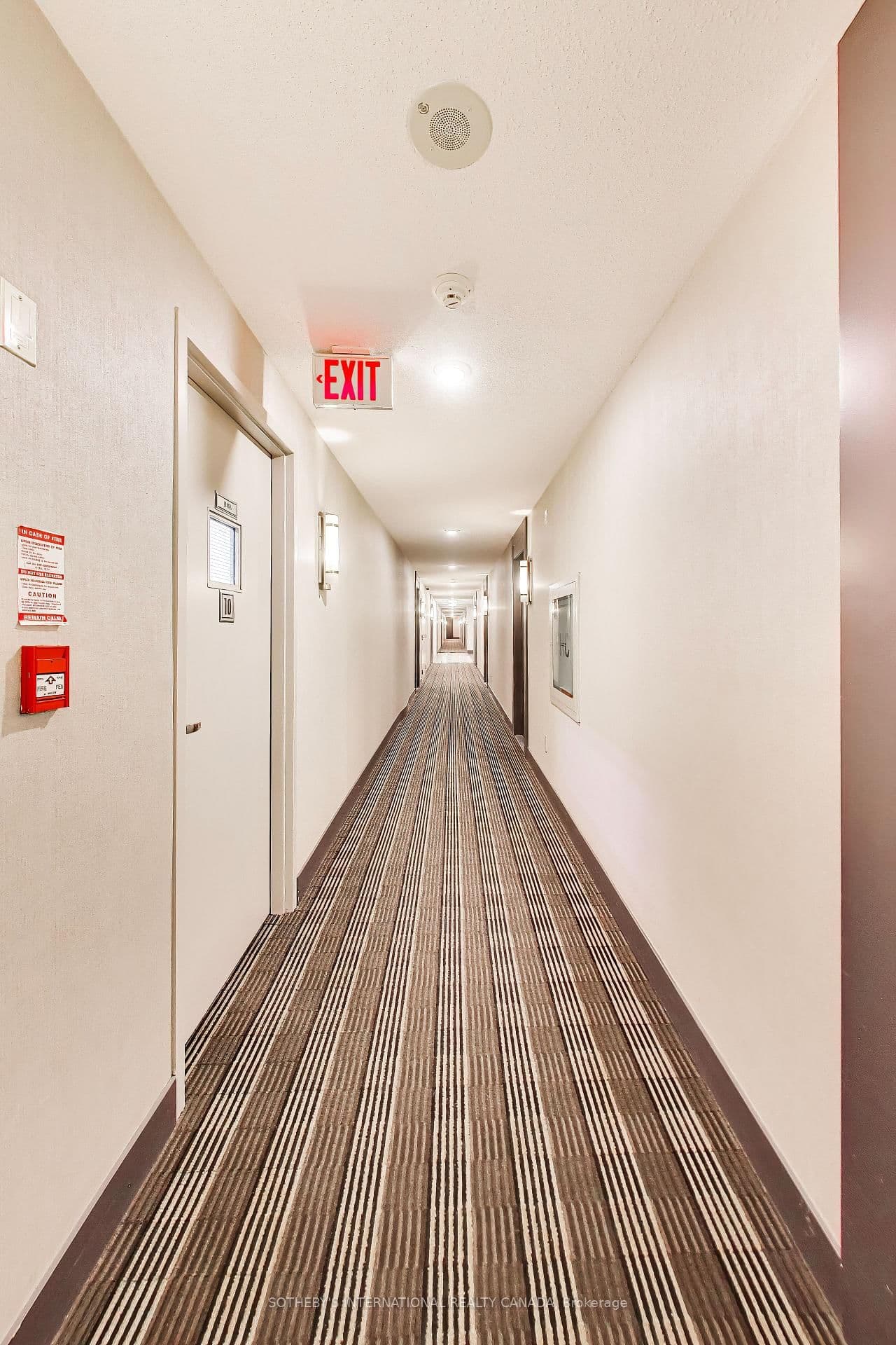 270 Wellington Street W, Unit 1005 thumbnail 6