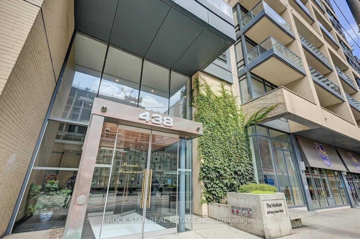 438 King Street W, Unit 720 thumbnail 2