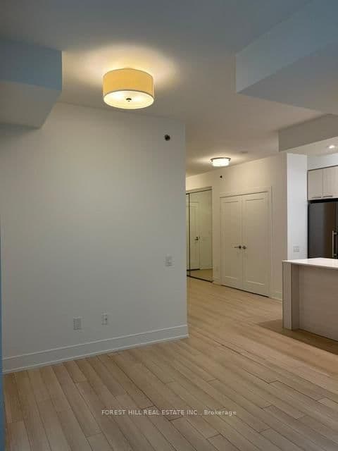 310 Tweedsmuir Avenue, Unit 204 thumbnail 8