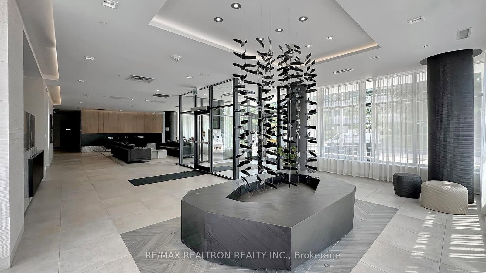 180 Fairview Mall Drive, Unit 1605 thumbnail 10