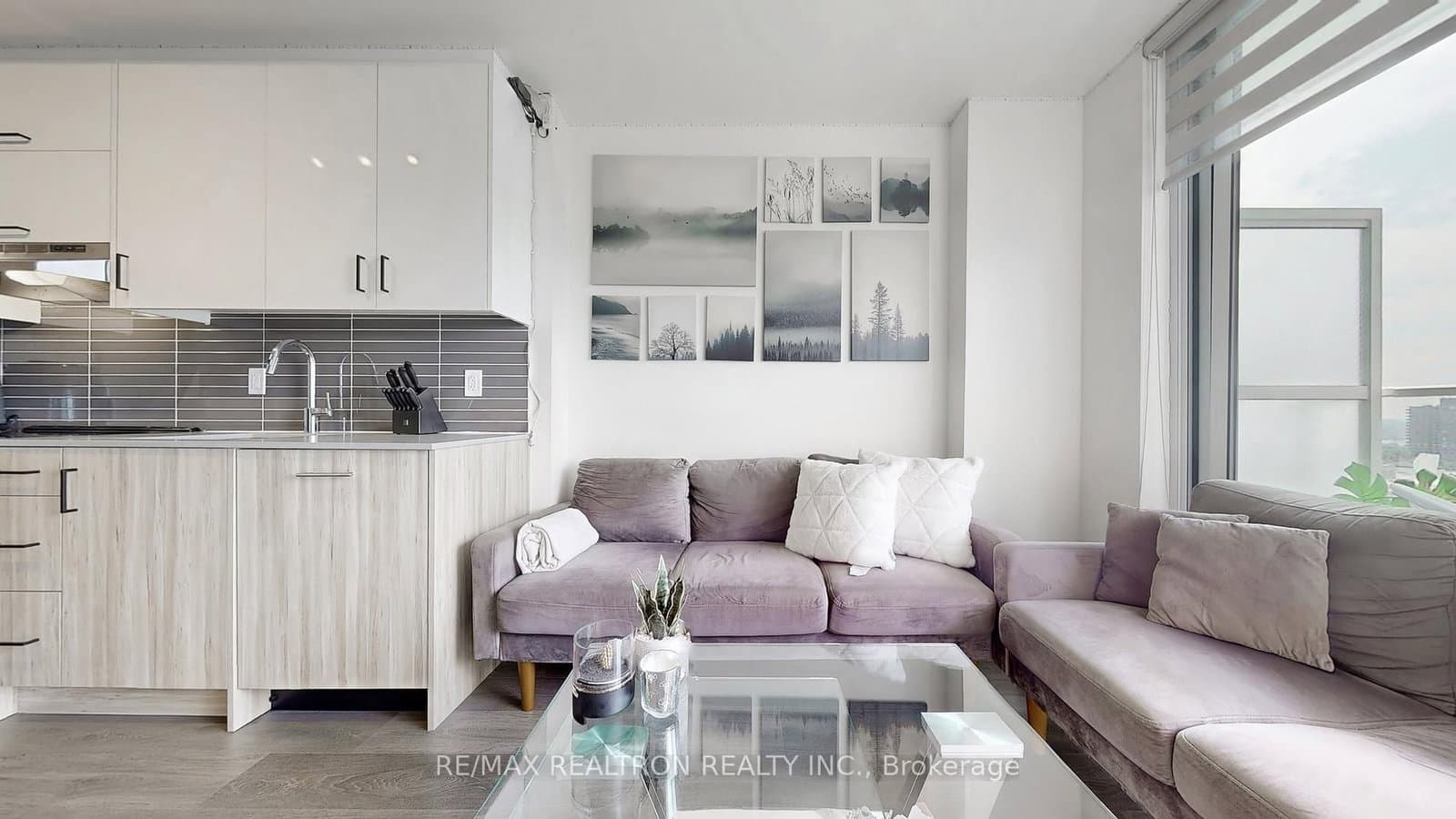 180 Fairview Mall Drive, Unit 1605 thumbnail 16