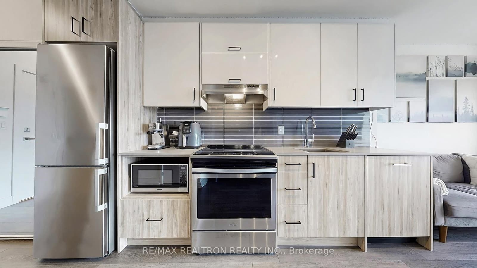 180 Fairview Mall Drive, Unit 1605 thumbnail 19