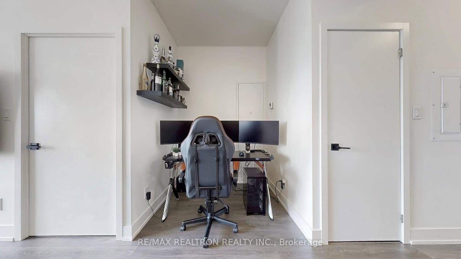 180 Fairview Mall Drive, Unit 1605 thumbnail 24