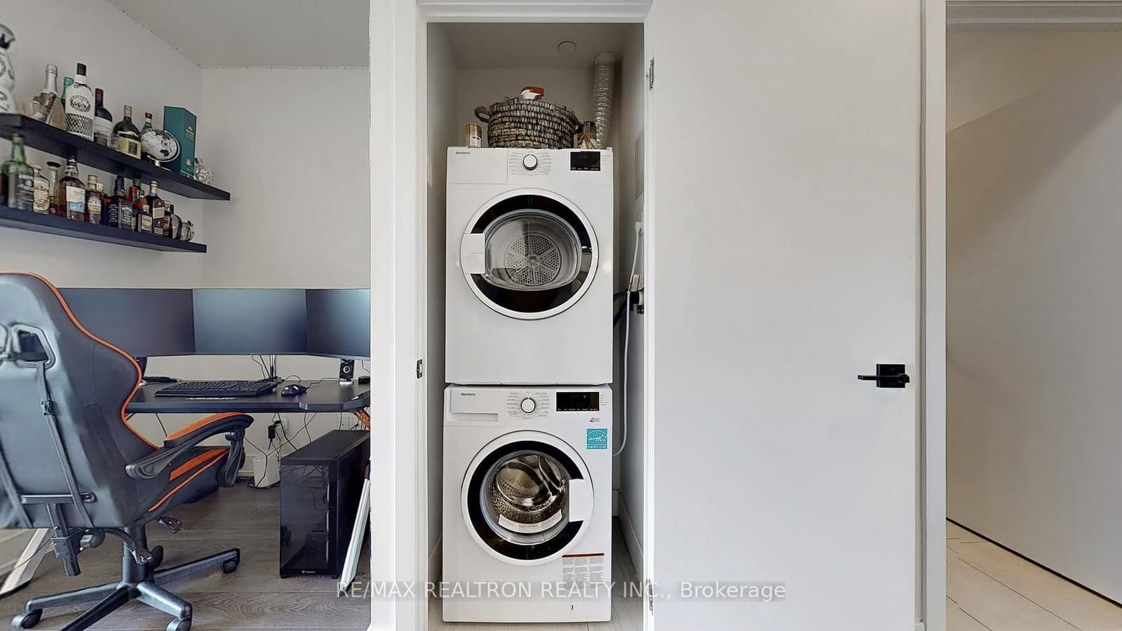 180 Fairview Mall Drive, Unit 1605 thumbnail 26