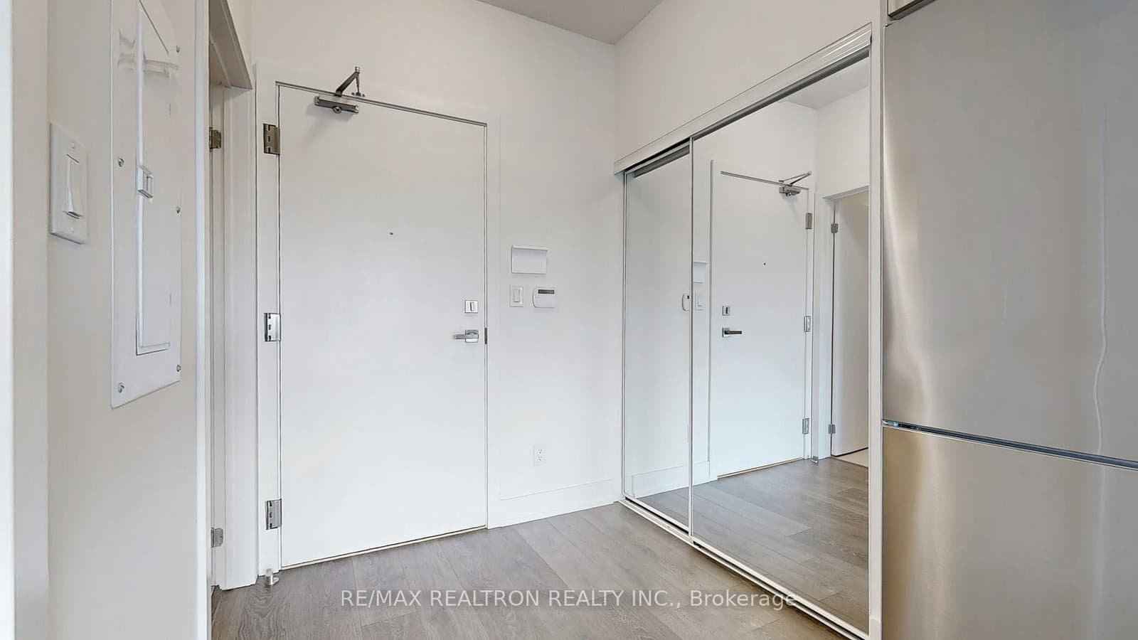 180 Fairview Mall Drive, Unit 1605 thumbnail 28