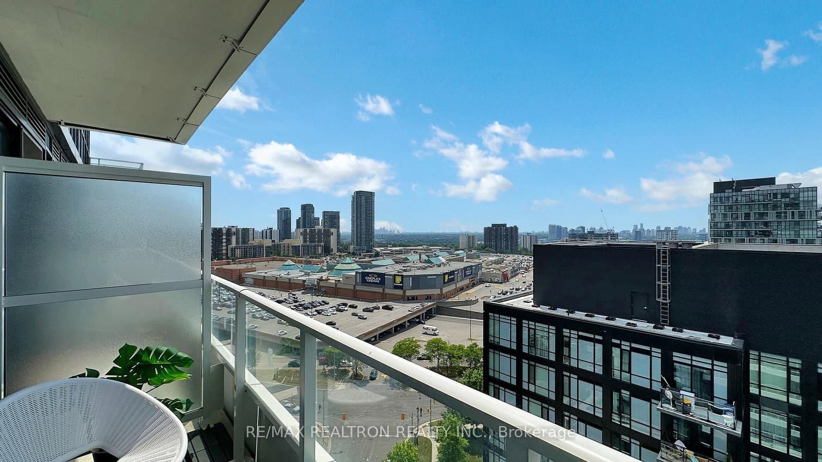 180 Fairview Mall Drive, Unit 1605 thumbnail 32