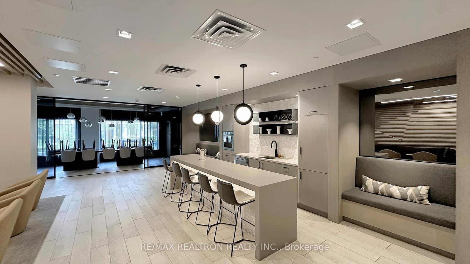 180 Fairview Mall Drive, Unit 1605 thumbnail 43