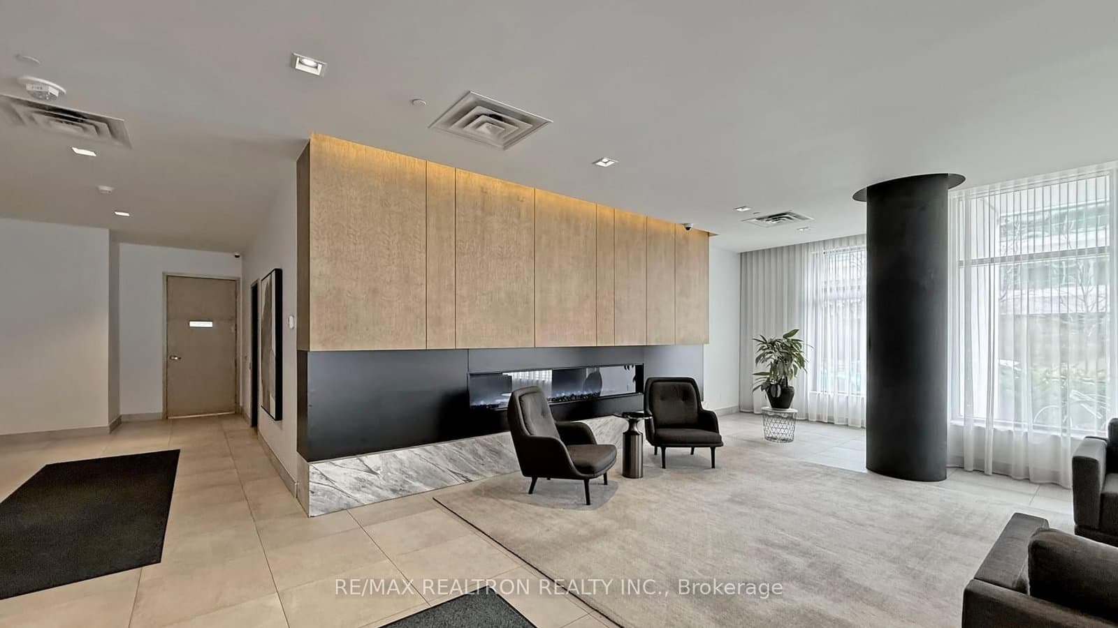 180 Fairview Mall Drive, Unit 1605 thumbnail 8