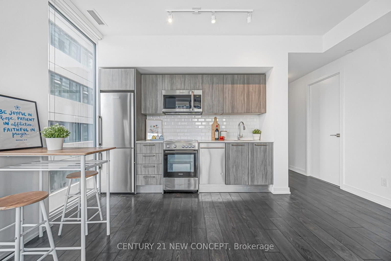 28 Wellesley Street E, Unit 1902 thumbnail 11