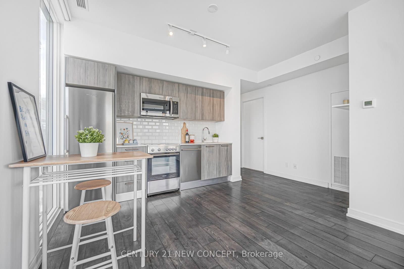 28 Wellesley Street E, Unit 1902 thumbnail 12