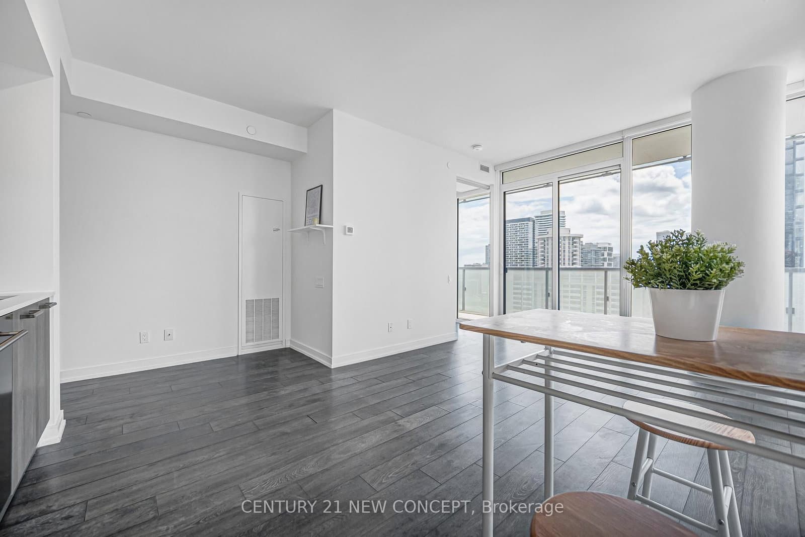 28 Wellesley Street E, Unit 1902 thumbnail 15