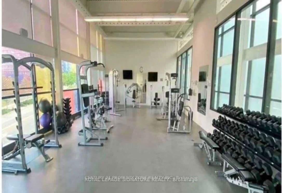 33 Singer Court, Unit 303 thumbnail 13