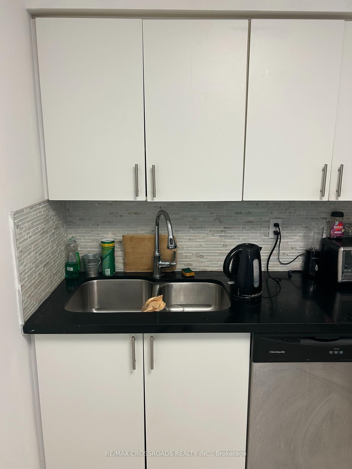 91 Townsgate Drive, Unit 1012 thumbnail 7