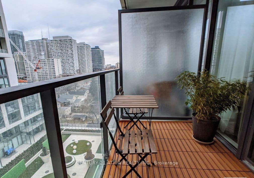 8 Hillsdale Avenue E, Unit 1135 thumbnail 5