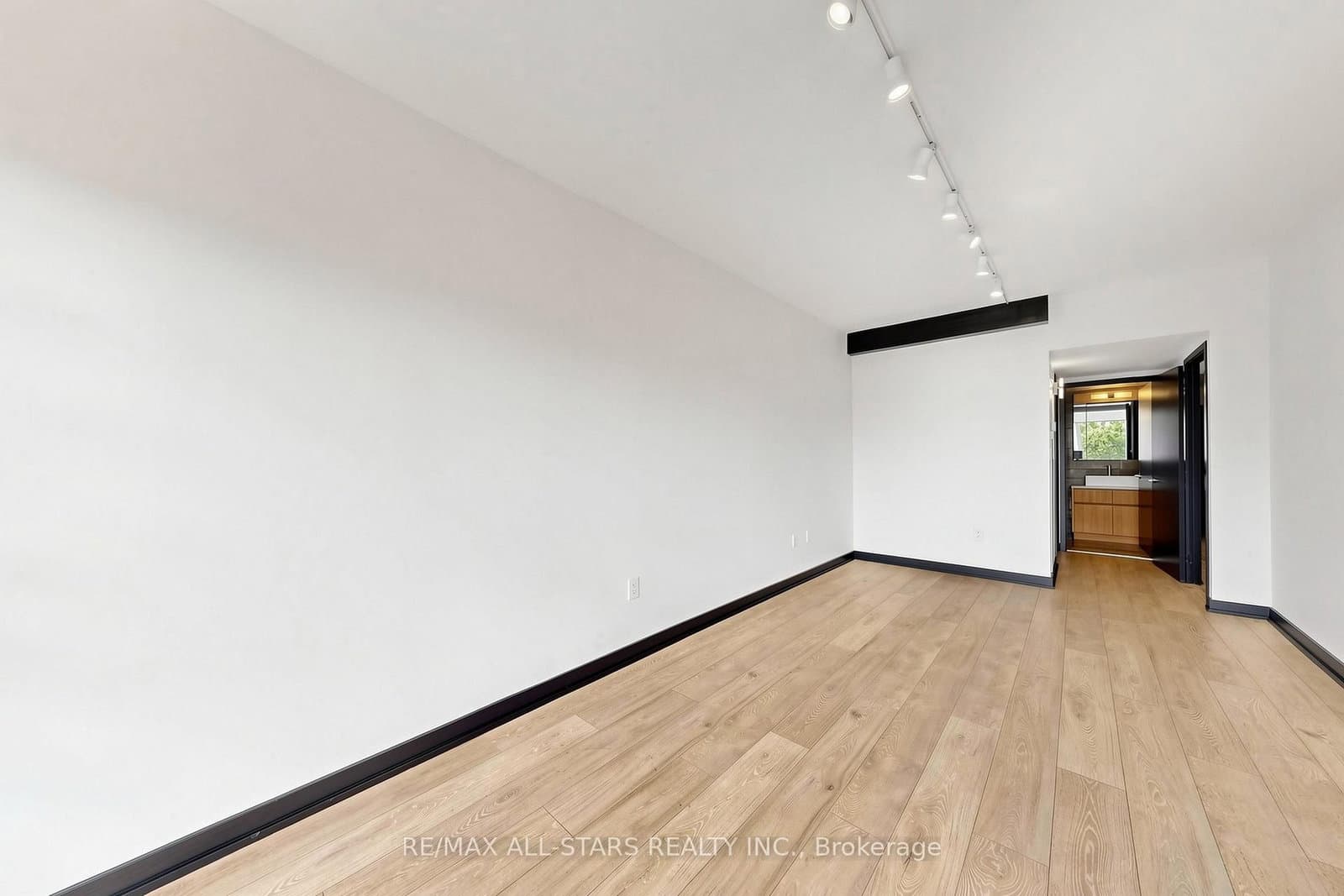 110 Fort York Boulevard thumbnail 23