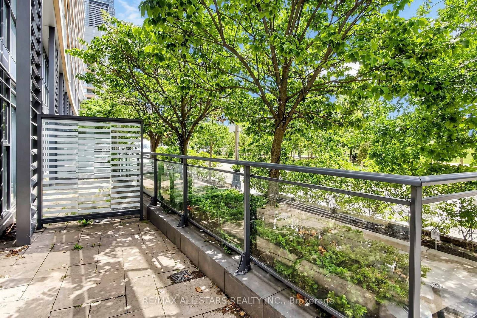 110 Fort York Boulevard thumbnail 37