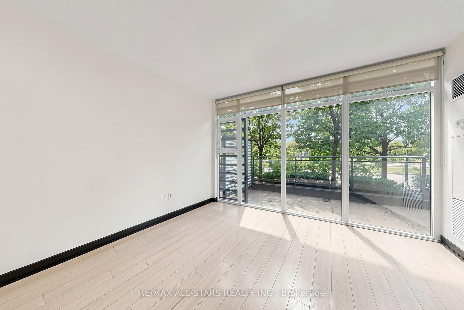 110 Fort York Boulevard thumbnail 6