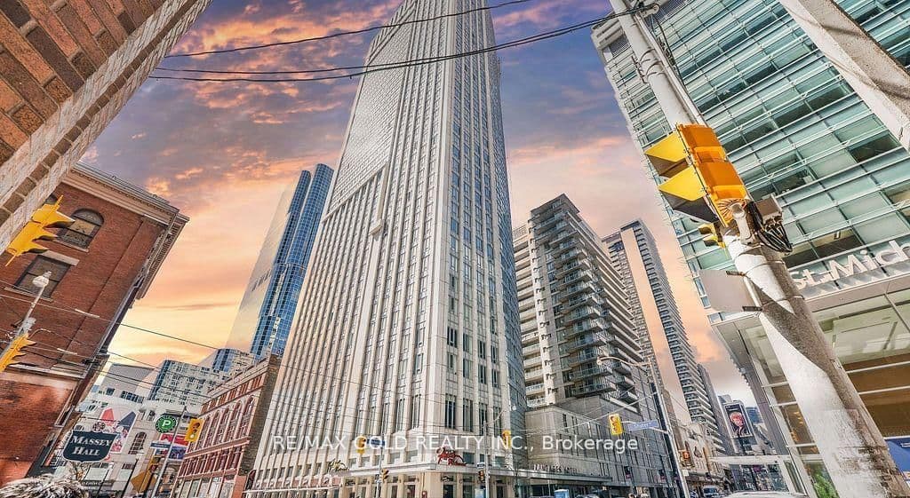 200 Victoria Street, Unit 1506 thumbnail 19