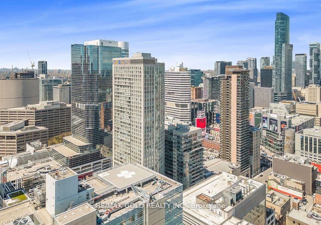 200 Victoria Street, Unit 1506 thumbnail 2