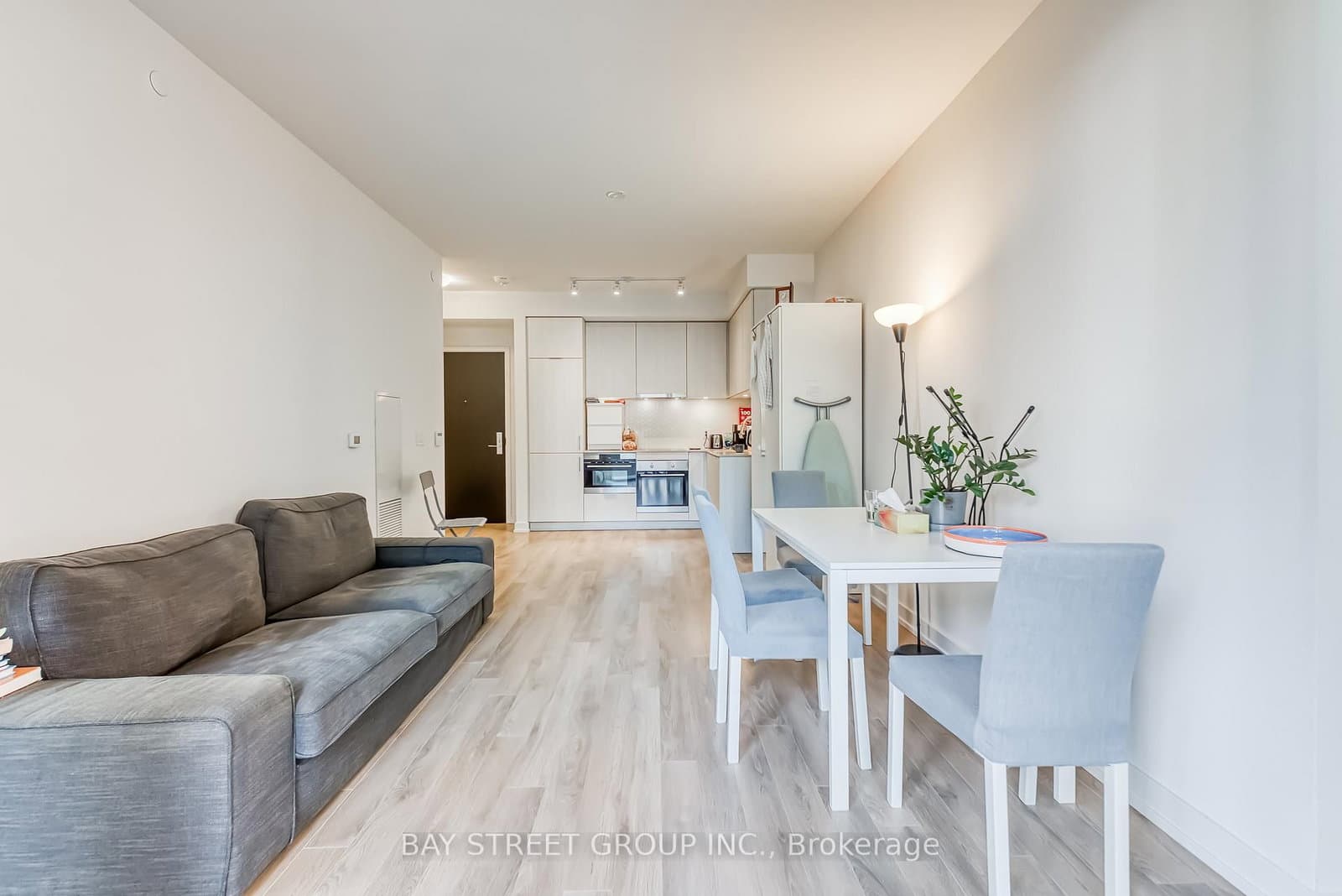 158 FRONT Street E, Unit 210 thumbnail 10