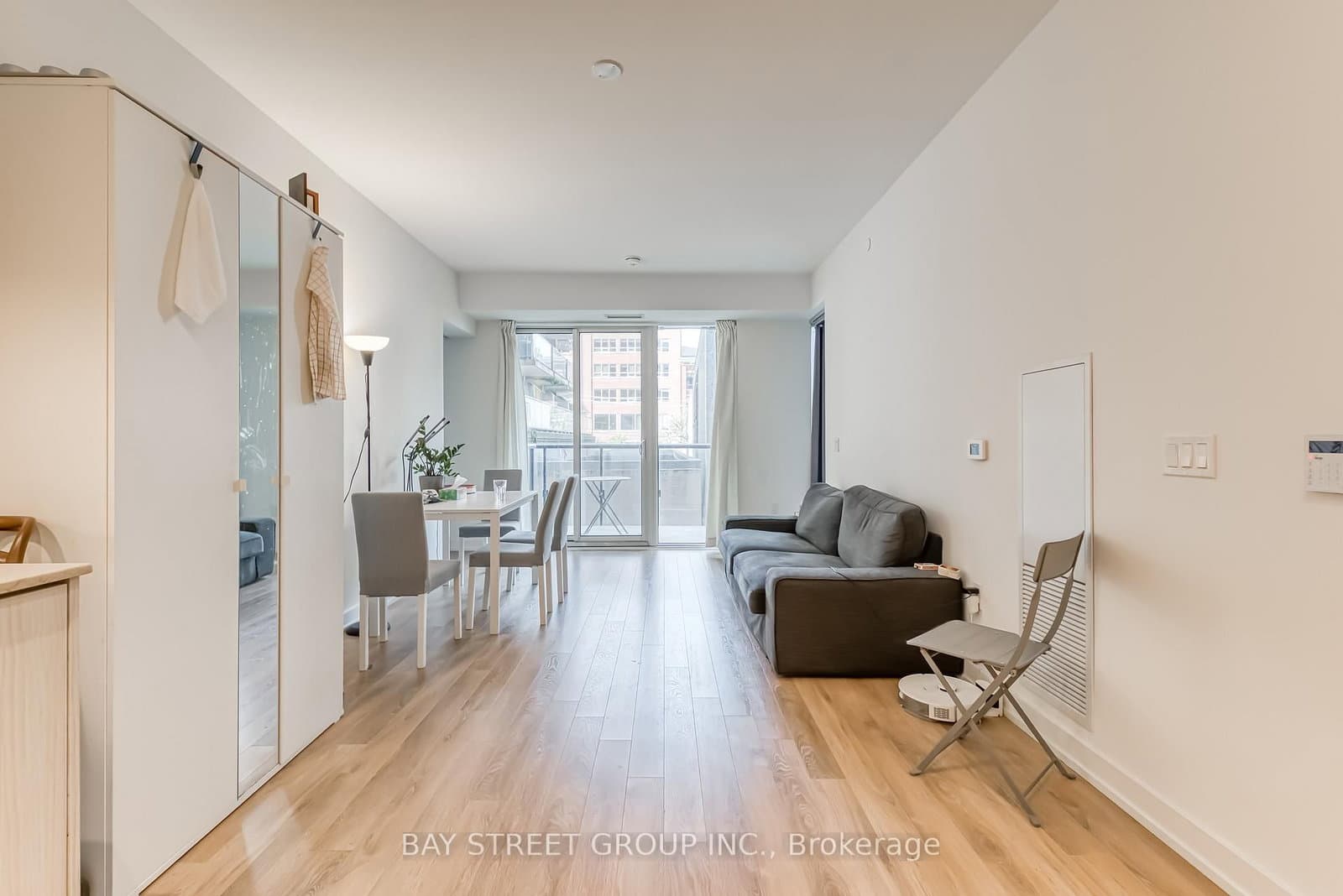 158 FRONT Street E, Unit 210 thumbnail 7