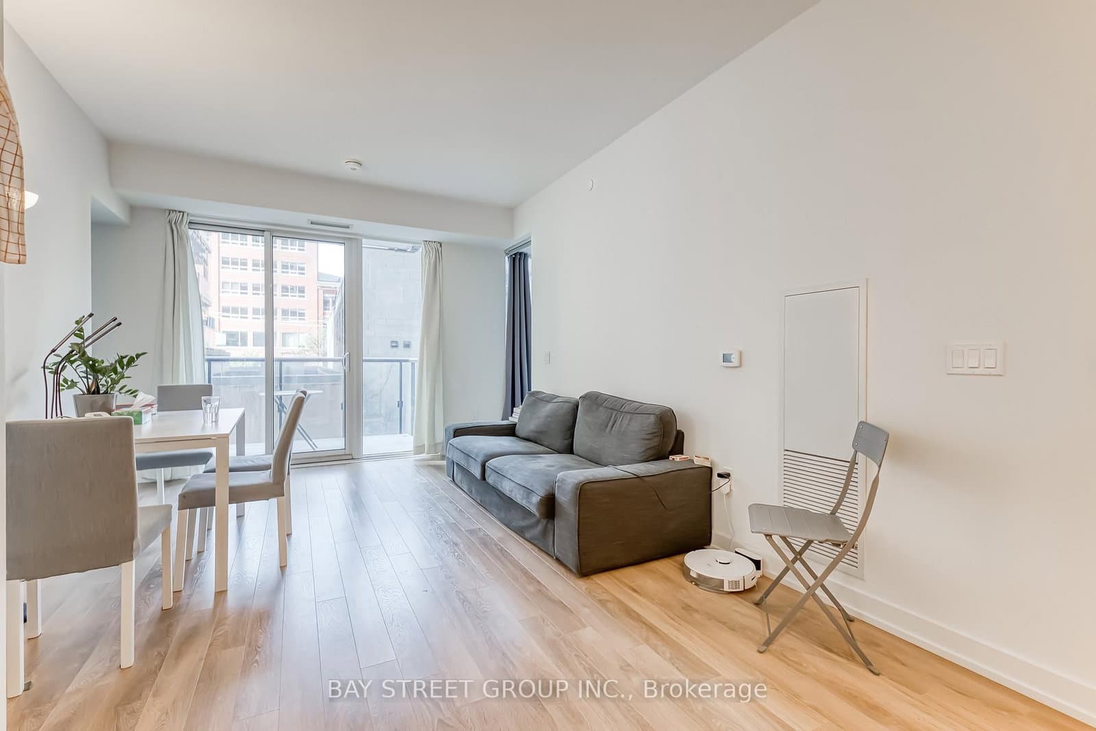158 FRONT Street E, Unit 210 thumbnail 8