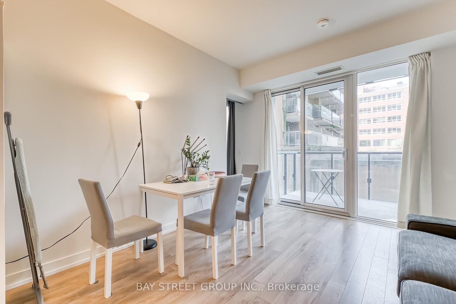 158 FRONT Street E, Unit 210 thumbnail 9