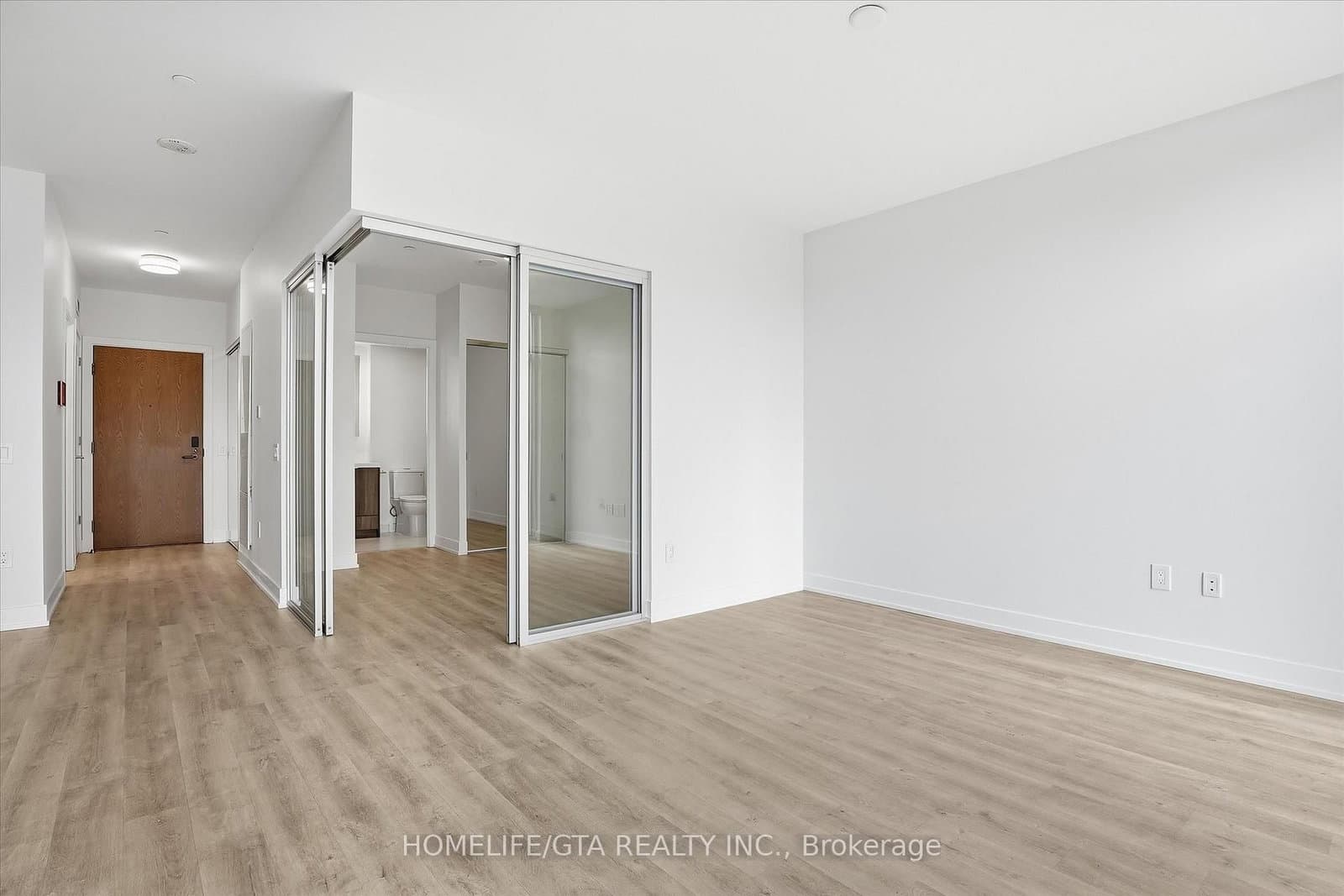 30 Inn On The Park Drive, Unit 206 thumbnail 14