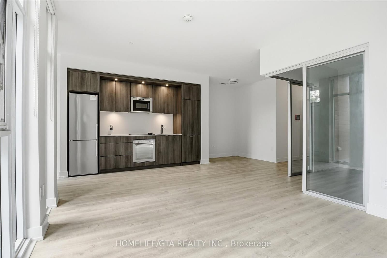 30 Inn On The Park Drive, Unit 206 thumbnail 17