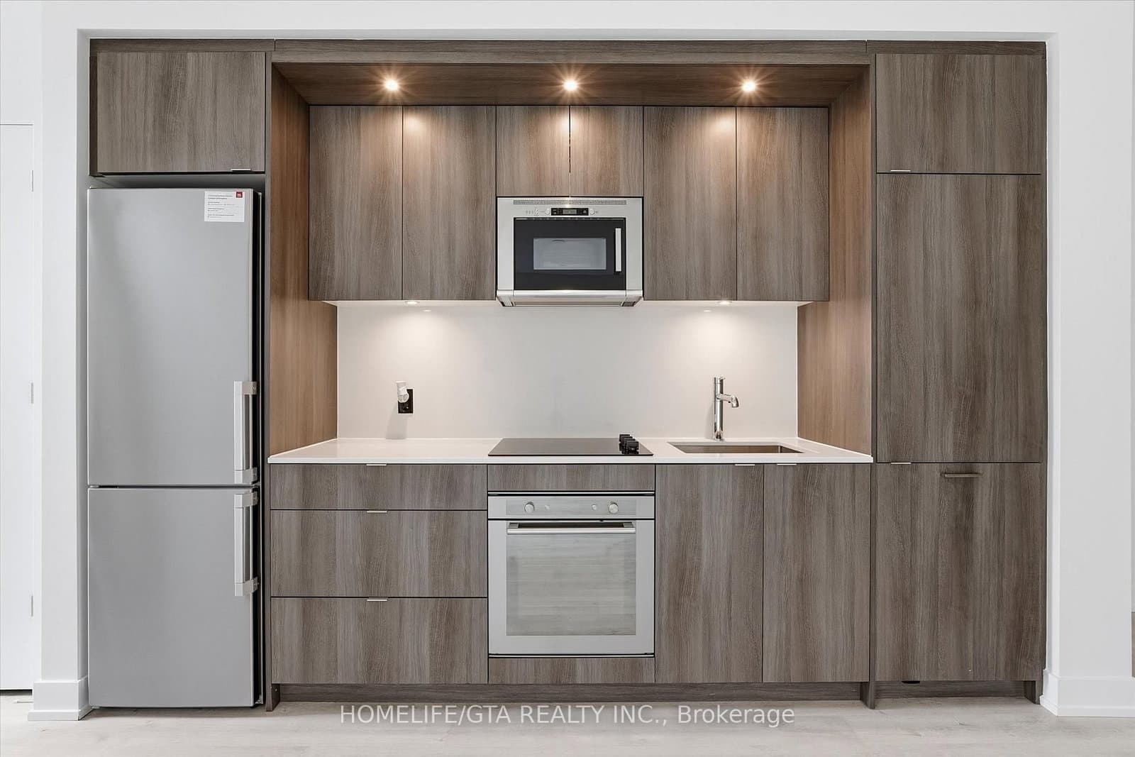 30 Inn On The Park Drive, Unit 206 thumbnail 18
