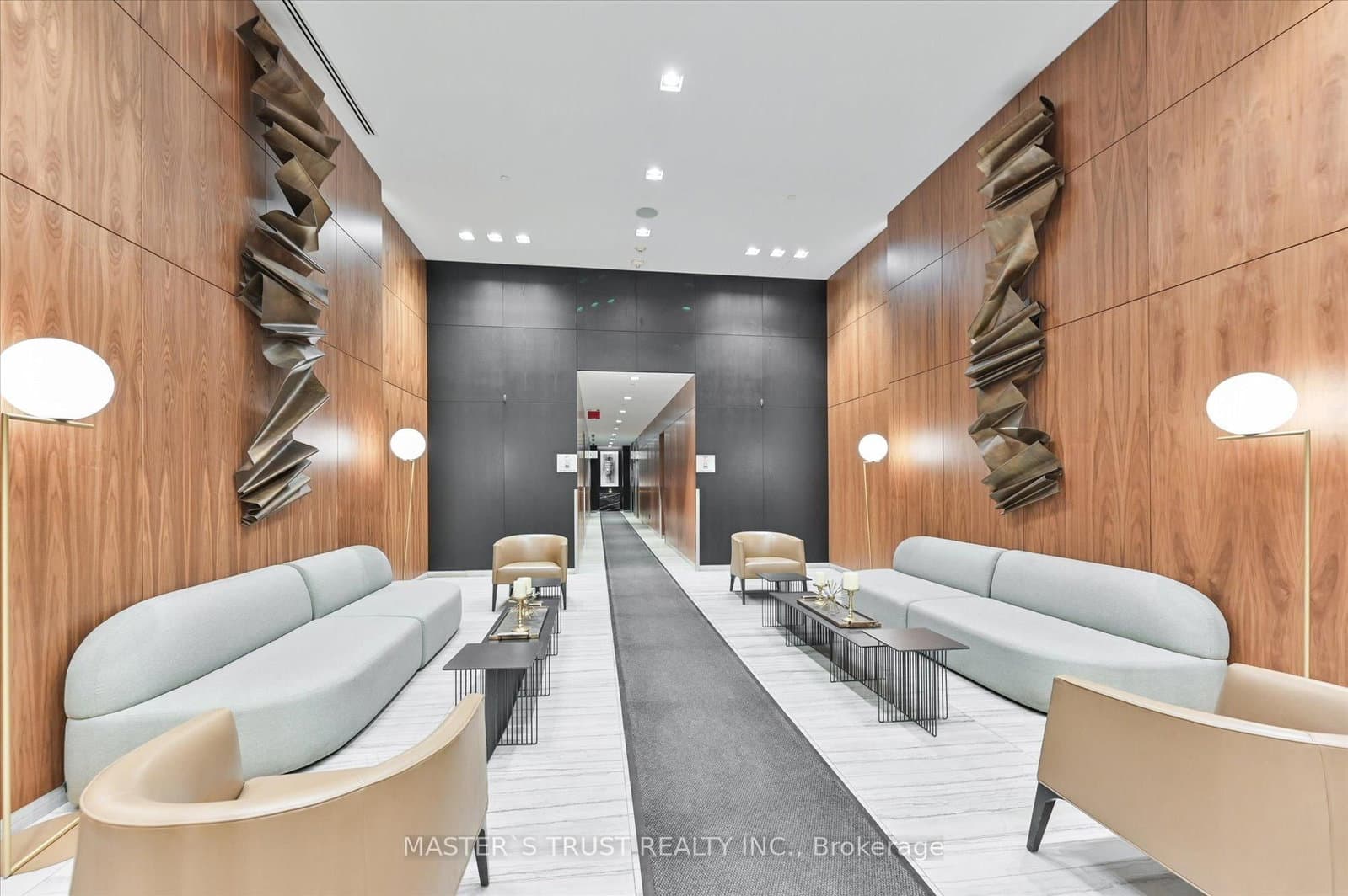 8 Eglinton Avenue E, Unit Ph 5801 thumbnail 2