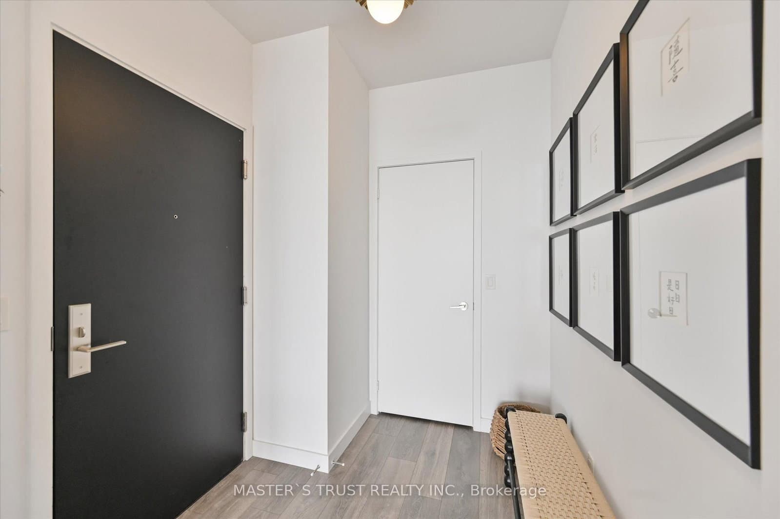 8 Eglinton Avenue E, Unit Ph 5801 thumbnail 4