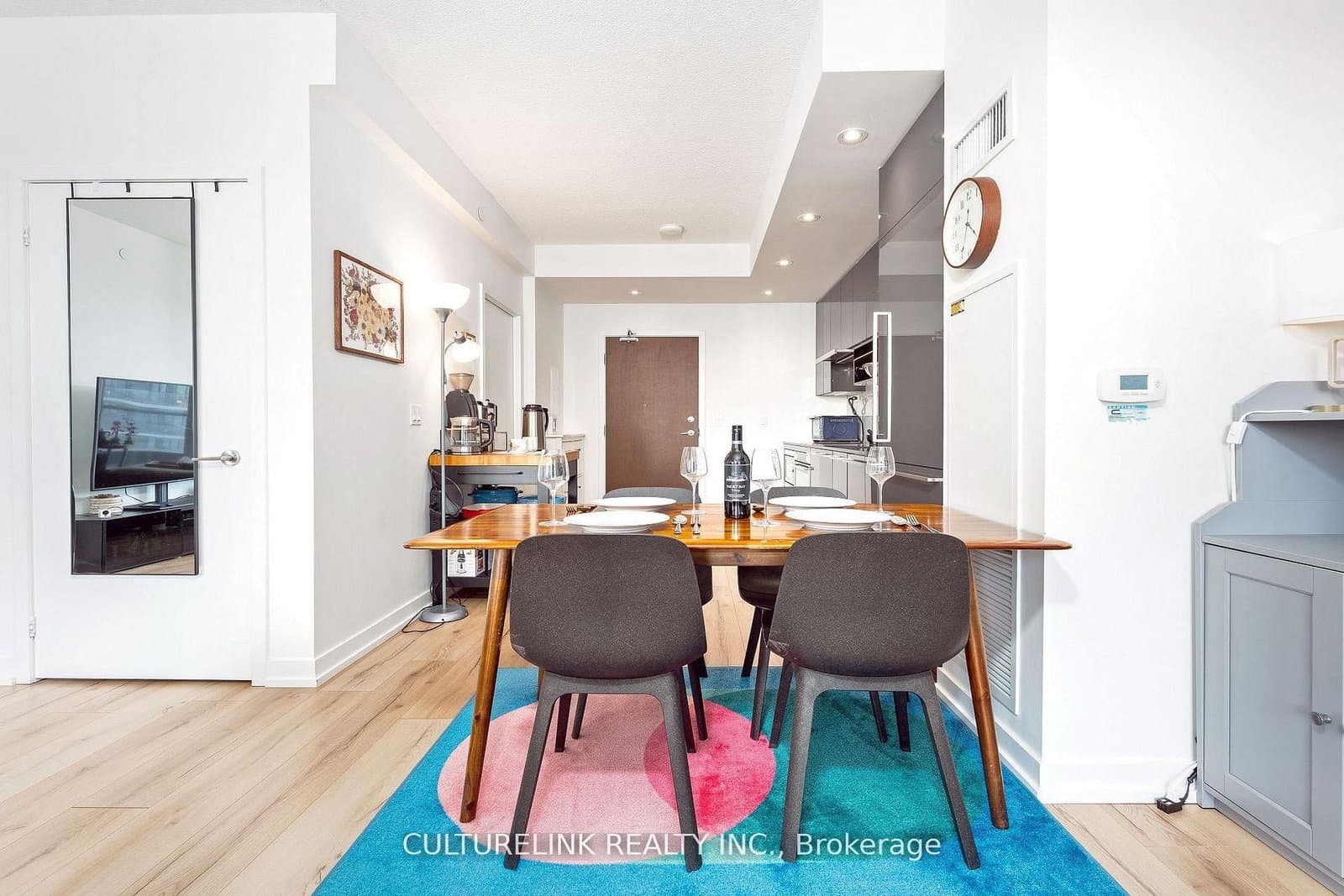 117 McMahon Drive, Unit 2008 thumbnail 11