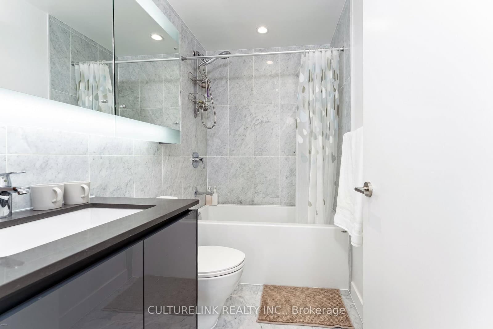 117 McMahon Drive, Unit 2008 thumbnail 22