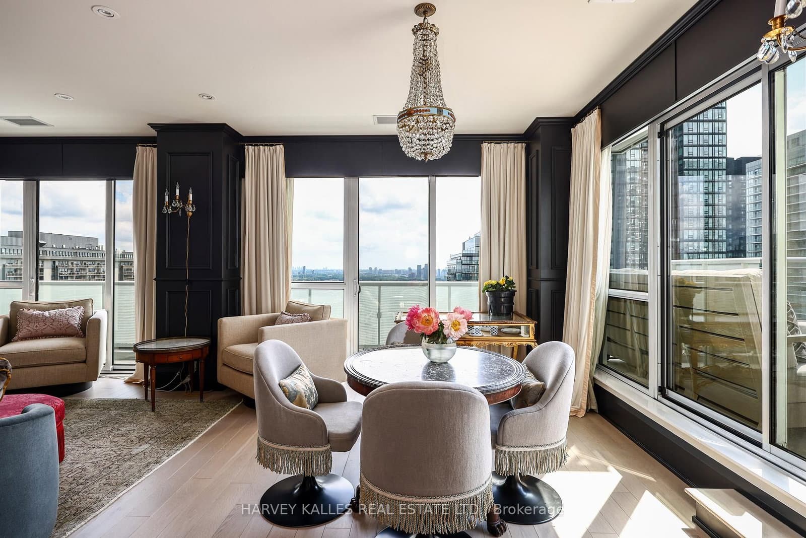 101 Erskine Avenue, Unit 2407 thumbnail 12
