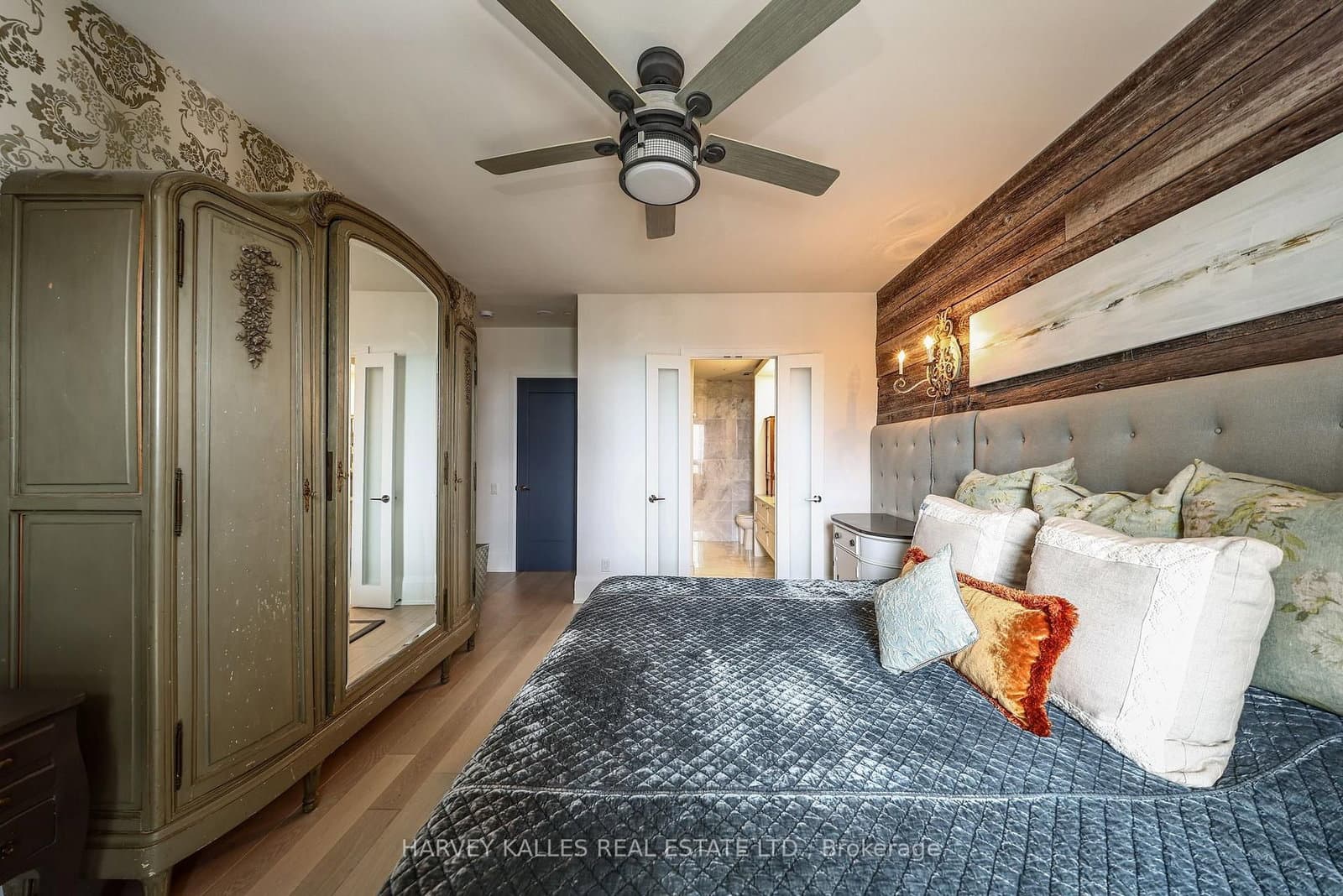 101 Erskine Avenue, Unit 2407 thumbnail 18